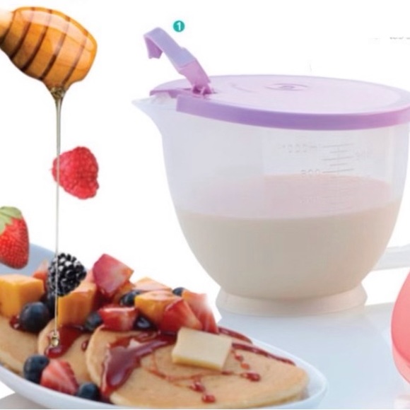 Tupperware Mix-N- Stor Pitcher 1 Liter  Clear & Purple Lid - Picture 3 of 3